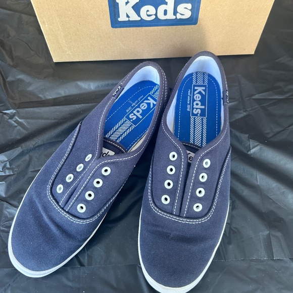Women’s size 7 Keds navy blue sneakers - Picture 1 of 2